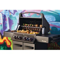 Schwarzer Gasgrill PHANTOM PRESTIGE® 500 RSIB mit Infrarot Seiten- und Rückbr...