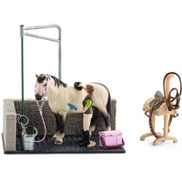 schleich HORSE CLUB 42104 11-Teiliges Pferde Spielzeug Set für Mädchen und Jungen ab 5 Jahren Spielset mit Pferdestall, Waschplatz, Stall, Pferd, Reiterin und Pferde Zubehör