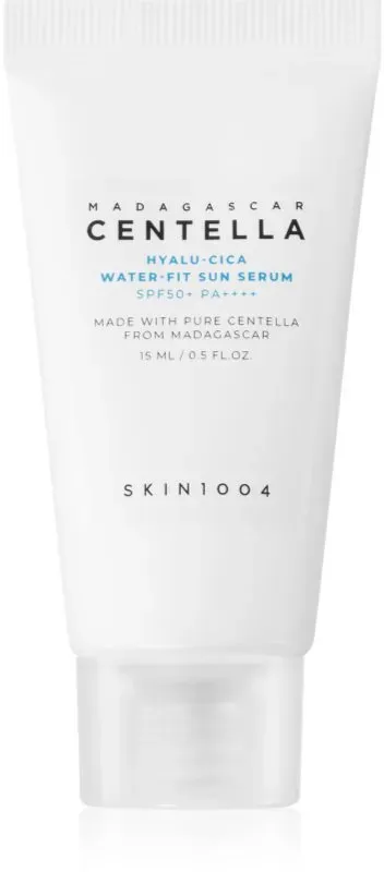 SKIN1004 Madagascar Centella Hyalu-Cica Water-Fit Sun Serum Schutz-Serum mit feuchtigkeitsspendender Wirkung SPF 50+ 15 ml