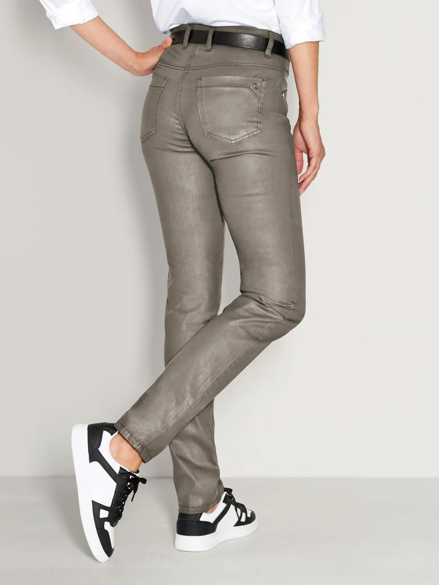 Le pantalon  TONI beige