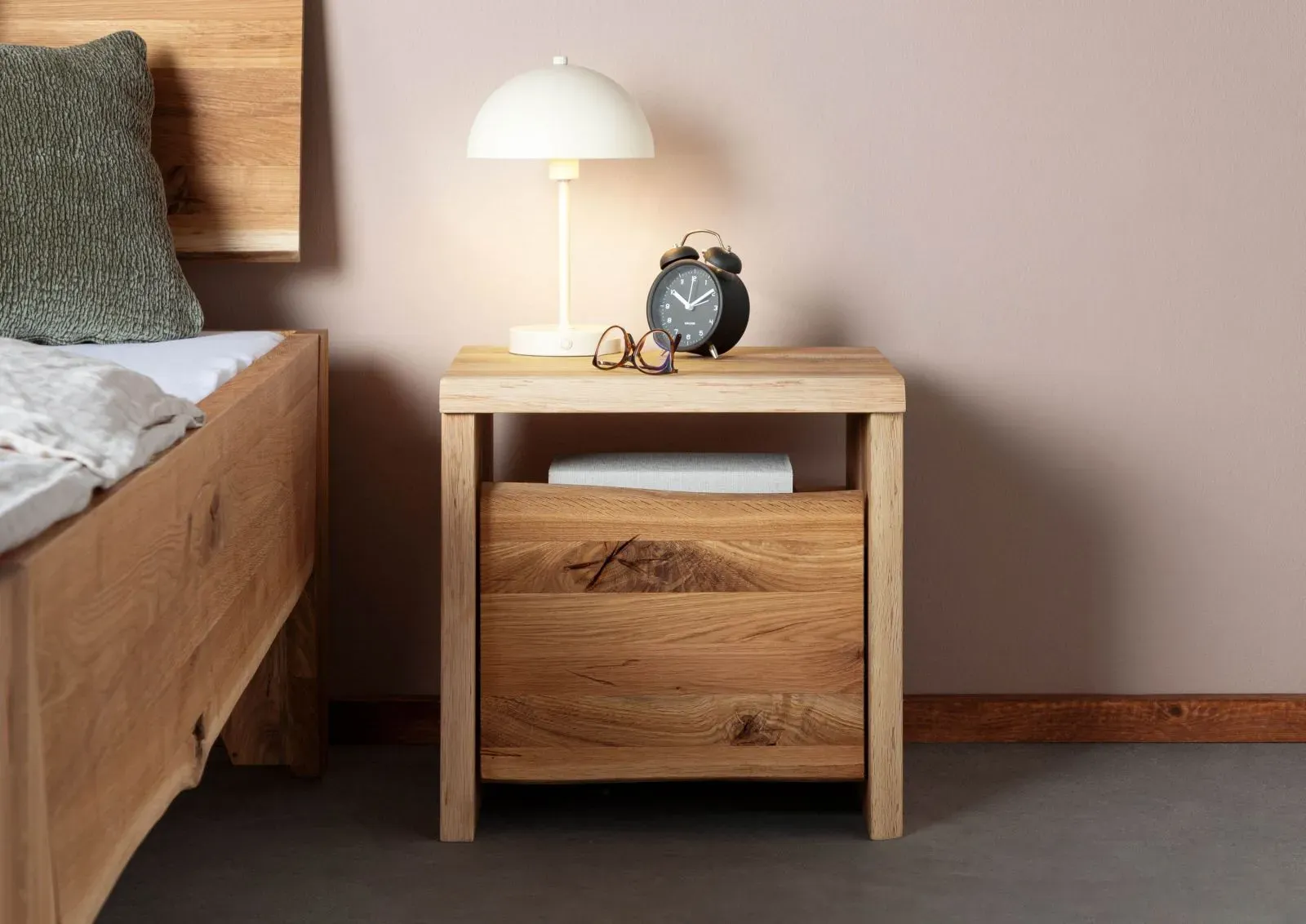 Nachttisch Wildeiche 45x45x45 natur geölt PURE OAK #117