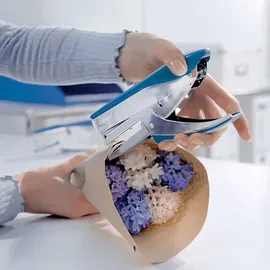 Leitz Heftzange 5548 blau-metallic, 1 St. mit Prämie nach Registrierung