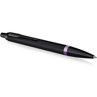 Parker IM Vibrant Rings Kugelschreiber | satinschwarzer Lack mit amethystfarbenen Akzenten | mittlere Spitze mit schwarzer Tinte | Geschenkbox
