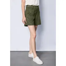 street one studio Shorts Grün 42