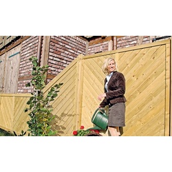 Sichtschutzzaun Stuttgart Diagonal 180 x 150 cm – Garten Sichtschutz aus Fichte, grün - idealer Holz Sichtschutz für den Garten