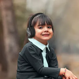 Swissten Trix Bluetooth-Kopfhörer mit FM/AUX/MicroSD - Schwarz