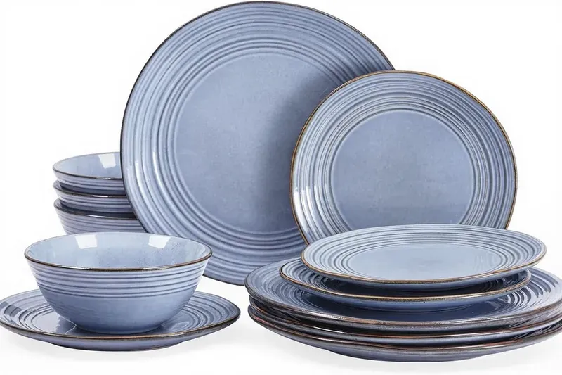 Richmount Twilight Serie Geschirrset - 12-teiliges Keramikset für 4 Personen - Enthält Essteller/Salatteller/Müslischalen - Spülmaschinen- und Mikrowellengeeignet - Blau