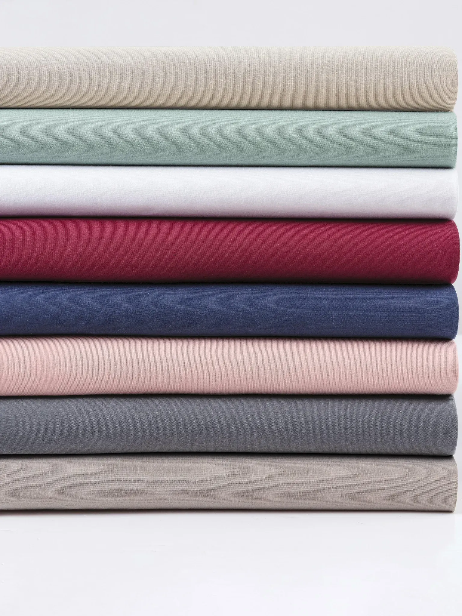 Le drap-housse en stretch bord entièrement élastiq  Bassetti vert