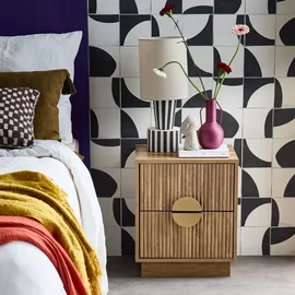 sweeek - Nachttisch mit 2 Schubladen in Mangoholzoptik mit Rillen (2er-Set)