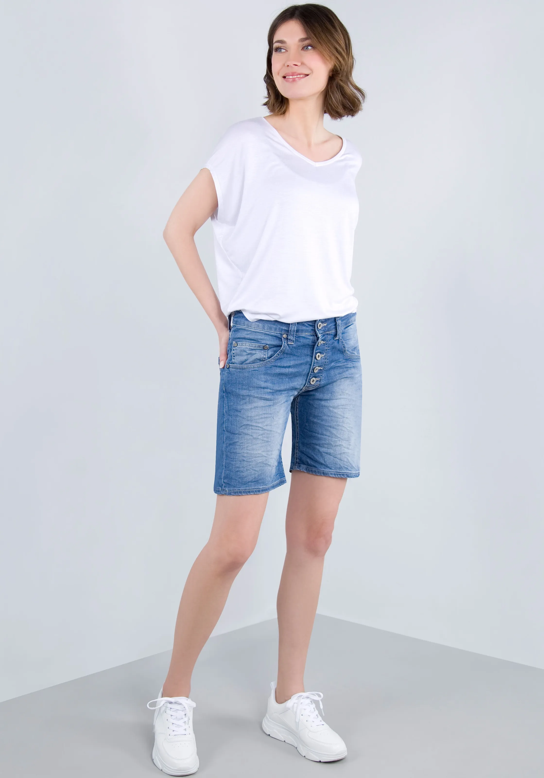 Shorts, mit sichtbarer Knopfleiste, Gr. S (36) - N-Gr, 1670-bludenim mittelblau, , 50711620-S N-Gr