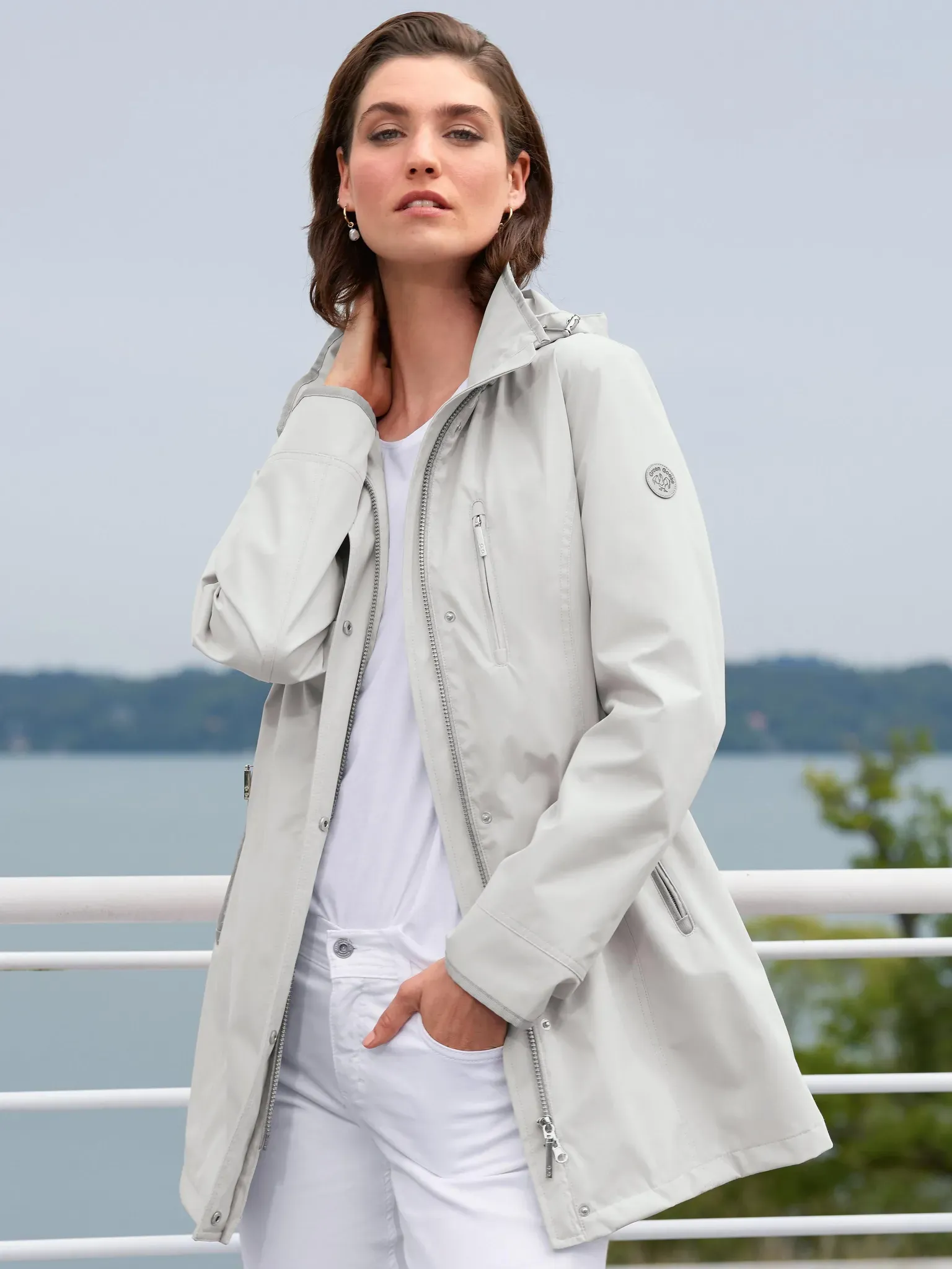 Wind- und wasserabweisende Jacke Green Goose beige