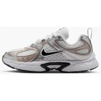 Nike V5 RNR Kinder White/Vast Grey/College Grey/Black 34