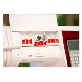 ELNA eXcellence 680 Plus weiß/rot