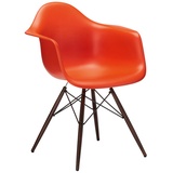 Vitra Stuhl Eames Plastic Armchair DAW 83x63x59 cm poppy red rot, Gestell: Ahorn nussbaumfarbig, Designer Charles & Ray Eames