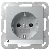 Gira System 55 SCHUKO-Steckdose 16A 250V mit LED-Orientierungsleuchte und Shutter, alu (4170 26)