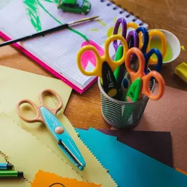 Fiskars KidzorsTM Kinder-Dekorscheren inkl. Tasche, 13 cm, Rechts- und Linkshänder, ab 4 Jahren, 6er Set