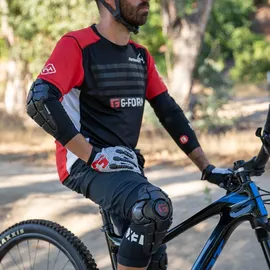 G-Form pro-x3 Knieprot. pro-x3s schwarz - Schwarz