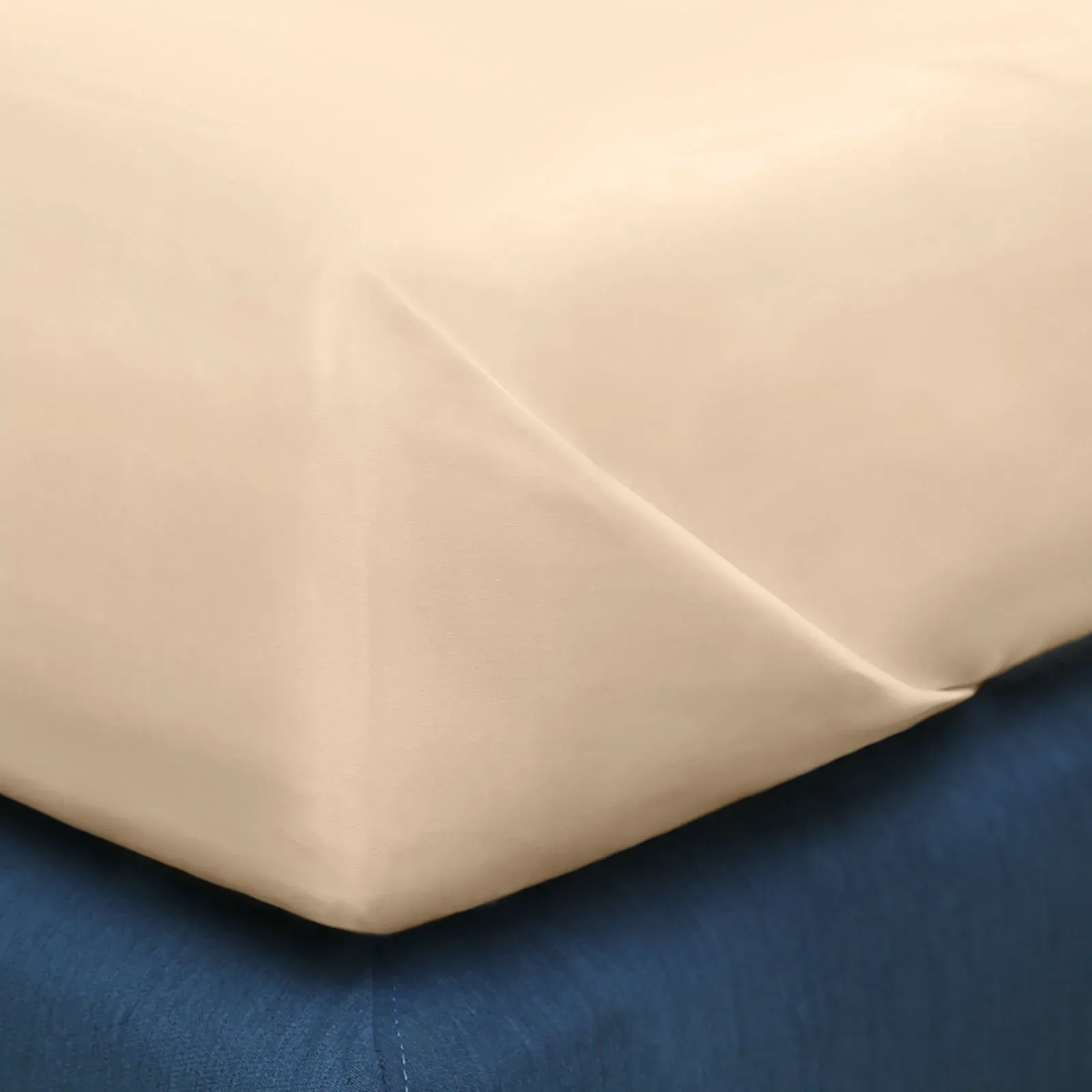 BettwarenShop Satin Haustuch Bettlaken 240x280 cm | beige - beige