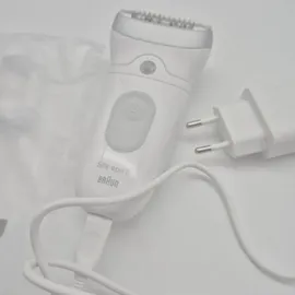 Braun Silk-épil 7 7-011 Weiß/Silber