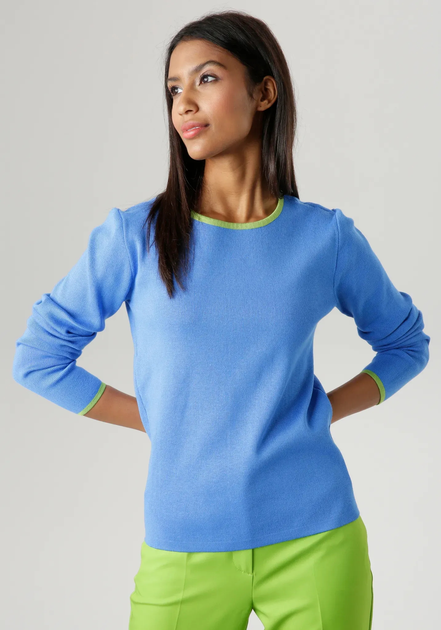 Strickpullover ANISTON SELECTED, Damen, Gr. 34, bunt (blau, apfelgrün), Feinstrick, Obermaterial: 80% Viskose, 20% Polyester, unifarben mit Farbeinsätzen, Basic, figurbetont hüftlang, Rundhals, Pullover Strickpullover, mit kontrastfarbenen Streifen