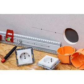 BGS Schneid- und Markierlineal mit Griff und Wasserwaage 750 mm