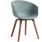 HAY - About A Chair AAC 22, Walnuss lackiert / dusty blue 2.0 (Kunststoffgleiter)