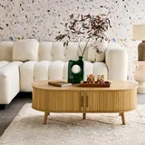 sweeek Skandinavischer Couchtisch mit geriffeltm Holzlook und 2 Schiebetüren - sweeek