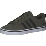 Olive Strata / Core Black / Cloud White 40