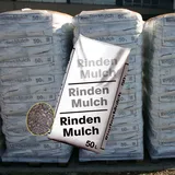 48 Sack mit je 50 Liter = 2400 Liter Rindenmulch mit 0 - 40 mm Körnung