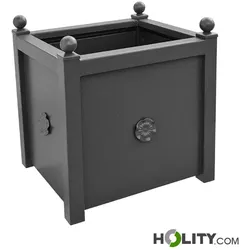 Pflanzgefaß fur das historische Zentrum h638_130