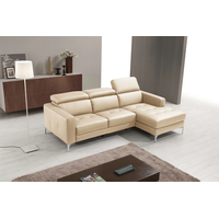 Ecksofa EGOITALIANO "Matt, erstklassiger Sitzkomfort, aufwendige Detailverarbeitung, L-Form", beige (champagner), B:247cm H:100cm, Leder »BULL« (echtes Rindsleder). Geschliffenes, pigmentiertes und behandeltes Rindsleder mit einer Dicke von 1, 3-1, 5 mm. Dieses Leder zeigt eine ziemlich weiche Hand mit einem halb undurchsichtigen Aussehen. Es handelt sich um ein geschütztes Leder. Eine leichte Deckschicht schützt sie vor Flecken, ohne ihre ursprünglichen Eigenschaften zu verändern. Die geschützten Leder