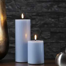Deluxe Homeart Mia LED Stumpenkerze H: 10 cm D: 7,5 cm hellblau