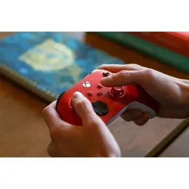 Microsoft Xbox Wireless Controller pulse red