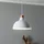 envostar Kaitt 1-flg. Ø 34 cm rund / weiß / Holzdetail