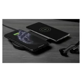 Belkin BOOST CHARGE Induktive Ladestation Schwarz