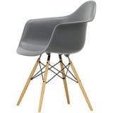 Vitra - Eames Plastic Armchair DAW RE, Ahorn gelblich / granitgrau (Filzgleiter weiß)