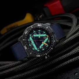Luminox Herrenuhr Quarz Ice-SAR Blau/Schwarz