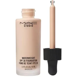MAC Studio Waterweight Foundation LSF 30 NC15 30 ml