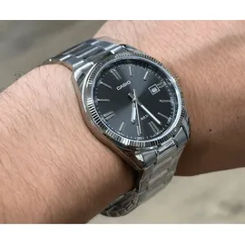 Casio Collection Edelstahl 38,5 mm MTP-1302PD-1A1VEF