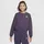 Nike Sportswear Club Fleece-Sweatshirt mit Rundhalsausschnitt und kastiger Passform Mädchen - Lila, M