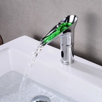 LED Infrarot Sensor Wasserhahn Bad Wasserfall Waschtischarmatur Bunte Ändern Leuchten Küche Wasserfall Waschbecken Armatur Silber & Zubehör