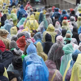 Relaxdays Regenponcho 20er Set, Einmal Regencape mit Kapuze, Erwachsene, Notfallponcho Damen, Herren, transparent