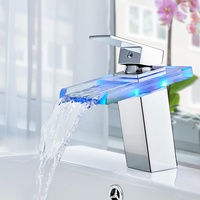 LED Wasserhahn Wasserfall Waschtischarmatur Bad Armatur Waschbeckenarmatur Einhebelmischer Badarmatur mit 3 x Farbewechsel Beleuchtung für Badezimmer
