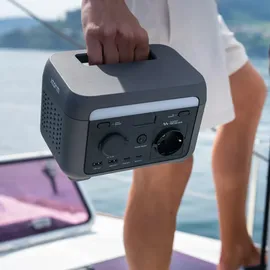Xtorm Mini Powerstation 200W - Xtreme Power 2