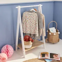 sweeek Kleiderständer für Kinder TOBIAS - Massivholz in Kiefer natur weiß - 70 X 100 cm, niedriges Regal, skandinavisches Design, 4 Beine, 4,3kg