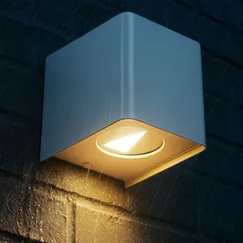 Nowa Außenleuchte Kunststoff 10x11,5x10 cm 2x 2 Watt warmweiß weiß