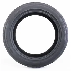 Yokohama 215/50 R18 92V