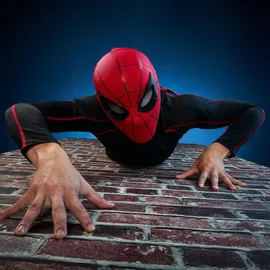 Hasbro Marvel Legends Series Spider-Man: Homecoming Elektronische Maske mit Fernbedienung