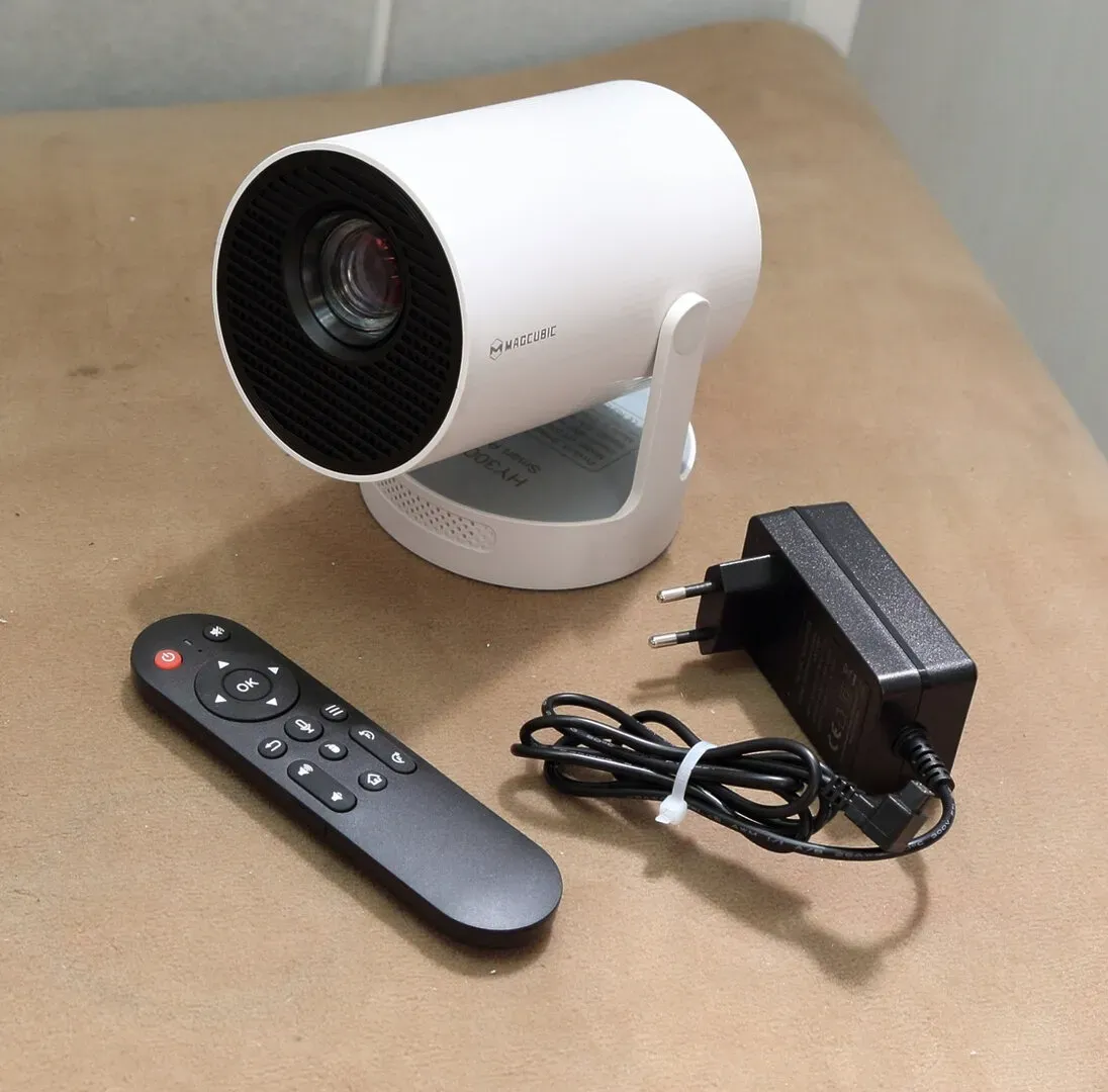 Magcubic HY300Ultra Mini-Smart Beamer weiss Projektor 260 ANSI 720P Motor-Fokus