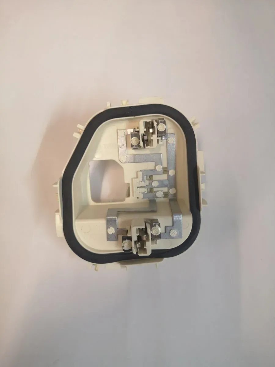 Original VW Golf Sportsvan Lampenträger Lampenfassung hinten links außen 5109452...